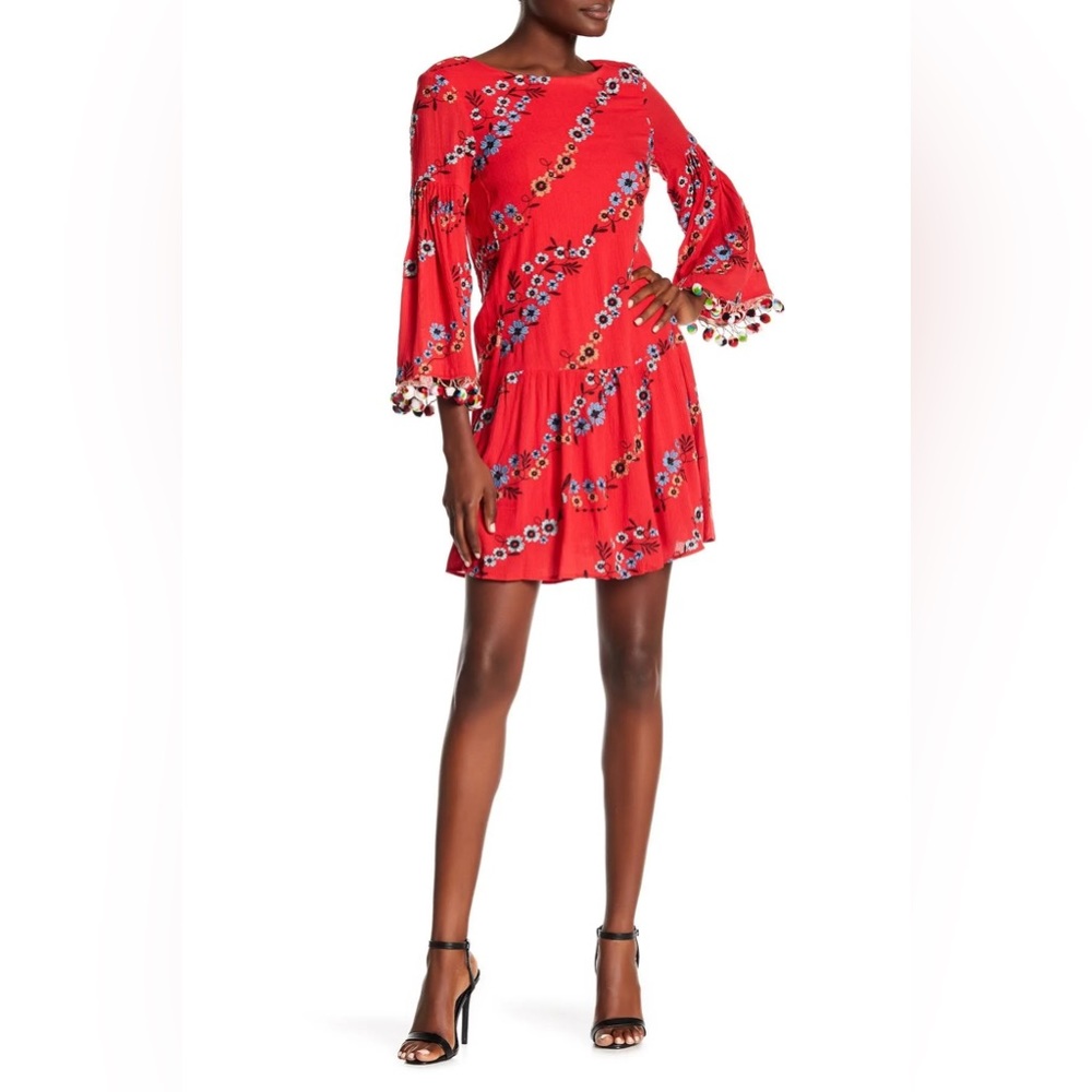 Gently Used Women’s Nicole Miller New York Red Embroidered Floral Dress Sz 2